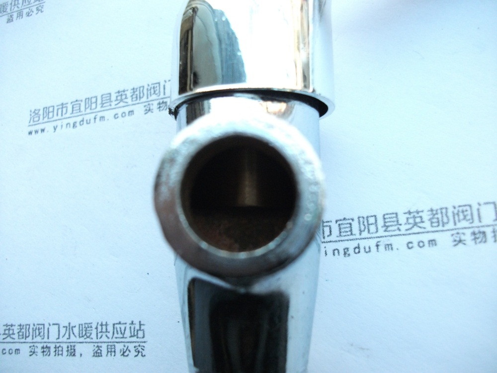 铁角阀